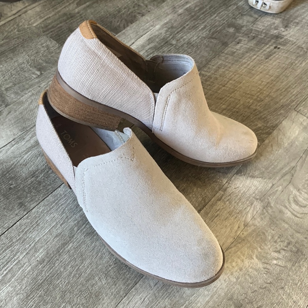 Tom’s bootie suede shoes 9